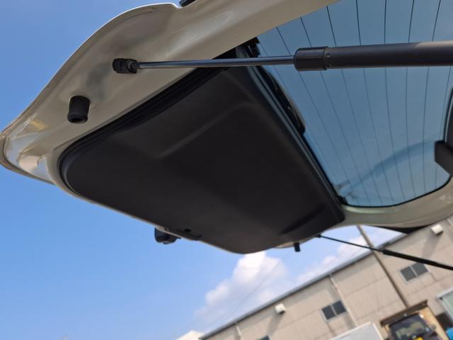 ノート e-パワー X ドライブレコーダー ETC 全周囲カメラ ナビ TV クリアランスソナー レーンアシスト 衝突被害軽減システム オートライト スマートキー 電動格納ミラー CVT 盗難防止システム 衝突安全ボディ(25枚目)