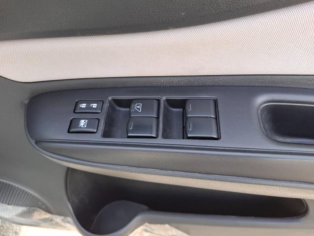 ノート e-パワー X ドライブレコーダー ETC 全周囲カメラ ナビ TV クリアランスソナー レーンアシスト 衝突被害軽減システム オートライト スマートキー 電動格納ミラー CVT 盗難防止システム 衝突安全ボディ(41枚目)