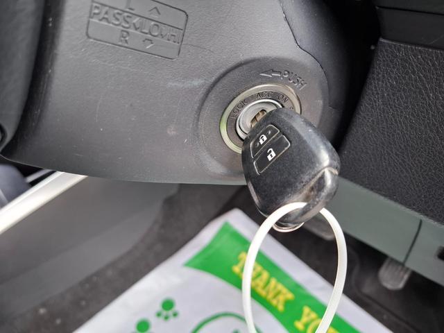 ���⌇�����Ȃ��A�C�e���ƂȂ����L�[���X�B�������t���Ă��܂��B���ڃL�[���������܂Ȃ��Ă��h�A�̎{���E�J�����o���܂��B�h�A���̃L�Y�h�~�ɂ��Ȃ�܂���