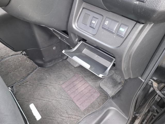 セレナ 20X S-ハイブリッド ETC バックカメラ ナビ TV オートクルーズコントロール レーンアシスト 両側スライド・片側電動 オートライト スマートキー 電動格納ミラー 3列シート CVT CD USB(35枚目)