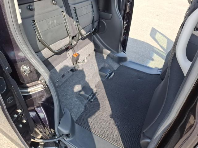 Ｎ－ＢＯＸカスタム Ｇ・Ｌパッケージ　ＥＴＣ　バックカメラ　両側スライド・片側電動　ナビ　ＴＶ　衝突被害軽減システム　オートライト　ＨＩＤ　スマートキー　アイドリングストップ　電動格納ミラー　ベンチシート　ＣＶＴ　盗難防止システム　ＡＢＳ（35枚目）