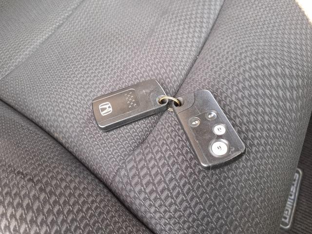 ステップワゴンスパーダ Ｚ　ＥＴＣ　バックカメラ　ナビ　ＴＶ　オートクルーズコントロール　両側電動スライドドア　オートライト　ＨＩＤ　スマートキー　アイドリングストップ　電動格納ミラー　ＣＶＴ　アルミホイール　ＣＤ　ＵＳＢ（11枚目）