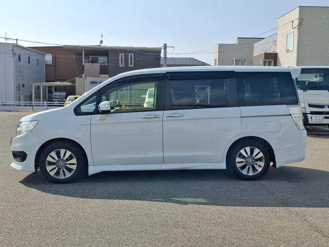 ステップワゴンスパーダ Ｚ　ＥＴＣ　バックカメラ　ナビ　ＴＶ　オートクルーズコントロール　両側電動スライドドア　オートライト　ＨＩＤ　スマートキー　アイドリングストップ　電動格納ミラー　ＣＶＴ　アルミホイール　ＣＤ　ＵＳＢ（23枚目）