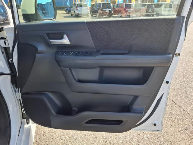 ステップワゴンスパーダ Ｚ　ＥＴＣ　バックカメラ　ナビ　ＴＶ　オートクルーズコントロール　両側電動スライドドア　オートライト　ＨＩＤ　スマートキー　アイドリングストップ　電動格納ミラー　ＣＶＴ　アルミホイール　ＣＤ　ＵＳＢ（37枚目）