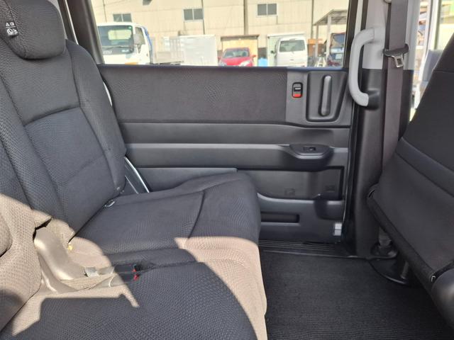 ステップワゴンスパーダ Ｚ　ＥＴＣ　バックカメラ　ナビ　ＴＶ　オートクルーズコントロール　両側電動スライドドア　オートライト　ＨＩＤ　スマートキー　アイドリングストップ　電動格納ミラー　ＣＶＴ　アルミホイール　ＣＤ　ＵＳＢ（40枚目）