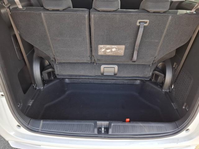 ステップワゴンスパーダ Ｚ　ＥＴＣ　バックカメラ　ナビ　ＴＶ　オートクルーズコントロール　両側電動スライドドア　オートライト　ＨＩＤ　スマートキー　アイドリングストップ　電動格納ミラー　ＣＶＴ　アルミホイール　ＣＤ　ＵＳＢ（49枚目）