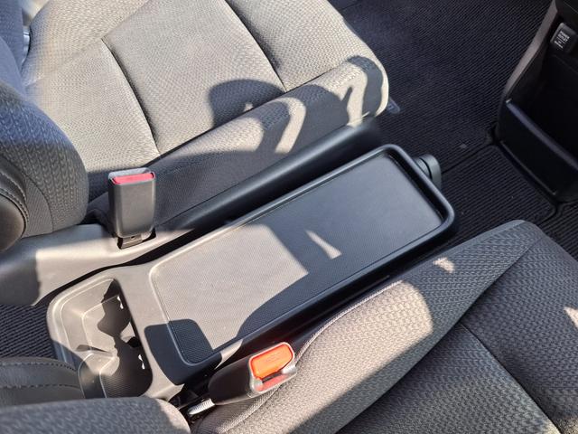 ステップワゴンスパーダ Ｚ　ＥＴＣ　バックカメラ　ナビ　ＴＶ　オートクルーズコントロール　両側電動スライドドア　オートライト　ＨＩＤ　スマートキー　アイドリングストップ　電動格納ミラー　ＣＶＴ　アルミホイール　ＣＤ　ＵＳＢ（50枚目）