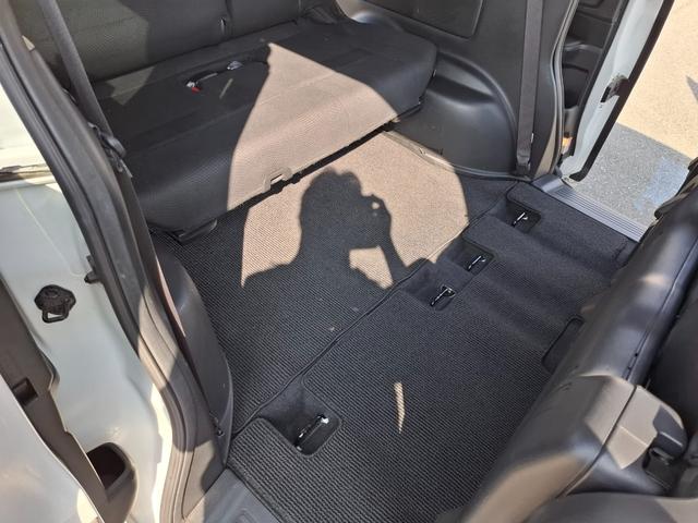 ステップワゴンスパーダ Ｚ　ＥＴＣ　バックカメラ　ナビ　ＴＶ　オートクルーズコントロール　両側電動スライドドア　オートライト　ＨＩＤ　スマートキー　アイドリングストップ　電動格納ミラー　ＣＶＴ　アルミホイール　ＣＤ　ＵＳＢ（53枚目）