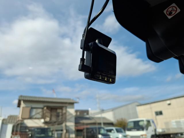 �h���C�u���R�[�_�[�����Ă��܂��I�������̂��N�����Ă��܂�����B����Ȏ��ɐS���������ɂȂ�̂��A�^�]�̋L�^���f���Ɖ��ŋL�^����h���C�u���R�[�_�[�ł��B