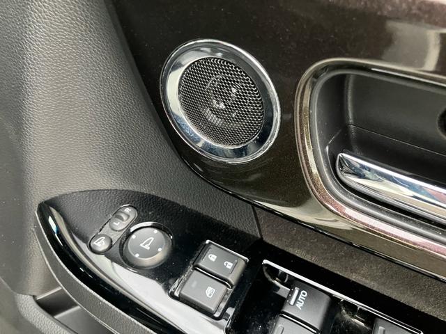 N-BOXカスタム G・Lホンダセンシング 衝突被害軽減ブレーキ レーンアシスト ナビ ワンセグTV Bluetooth DVD バックカメラ ETC 両側電動スライドドア 前後ドラレコ オートHIDライト(21枚目)