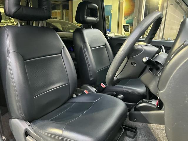 ジムニー XC 4WD キーレスエントリー ETC CD再生可能 パワーウィンドウ 衝突安全ボディ 運転席エアバッグ(9枚目)