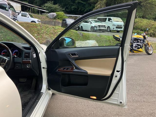 マークX プレミアム TV&ナビ シートヒーター バックカメラ キーレスエントリー プッシュスタート Bluetooth オートクルーズコントロール エアバック パワーウィンドウ オートライト(4枚目)