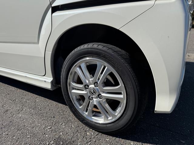 Ｎ－ＢＯＸカスタム Ｇ・Ｌパッケージ　ＳＤナビ　フルセグ　バックカメラ　Ｂｌｕｅｔｏｏｔｈ　両側電動スライドドア　ＤＶＤ　スマートキー　ＨＩＤヘッドライト　ＬＥＤルームランプ（6枚目）