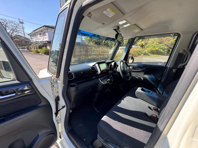 Ｎ－ＢＯＸカスタム Ｇ・Ｌパッケージ　ＳＤナビ　フルセグ　バックカメラ　Ｂｌｕｅｔｏｏｔｈ　両側電動スライドドア　ＤＶＤ　スマートキー　ＨＩＤヘッドライト　ＬＥＤルームランプ（13枚目）