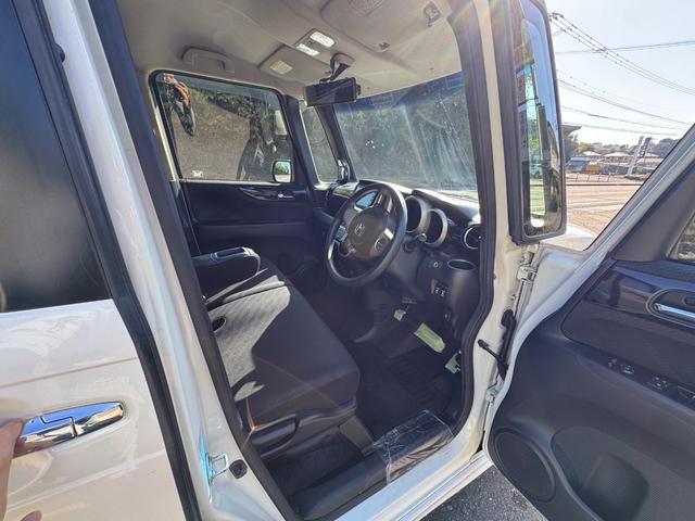 Ｎ－ＢＯＸカスタム Ｇ・Ｌパッケージ　ＳＤナビ　フルセグ　バックカメラ　Ｂｌｕｅｔｏｏｔｈ　両側電動スライドドア　ＤＶＤ　スマートキー　ＨＩＤヘッドライト　ＬＥＤルームランプ（18枚目）