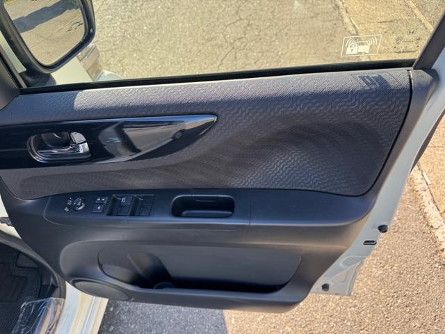 Ｎ－ＢＯＸカスタム Ｇ・Ｌパッケージ　ＳＤナビ　フルセグ　バックカメラ　Ｂｌｕｅｔｏｏｔｈ　両側電動スライドドア　ＤＶＤ　スマートキー　ＨＩＤヘッドライト　ＬＥＤルームランプ（20枚目）