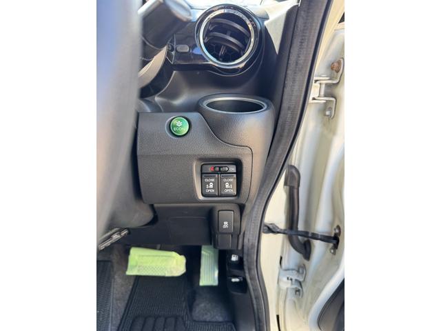 Ｎ－ＢＯＸカスタム Ｇ・Ｌパッケージ　ＳＤナビ　フルセグ　バックカメラ　Ｂｌｕｅｔｏｏｔｈ　両側電動スライドドア　ＤＶＤ　スマートキー　ＨＩＤヘッドライト　ＬＥＤルームランプ（21枚目）