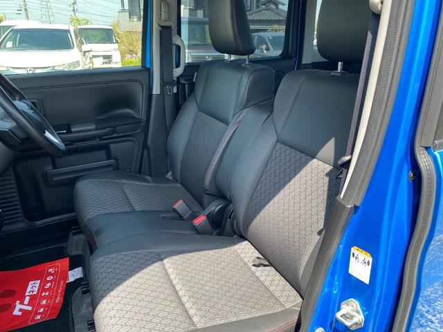 スペーシアカスタム ハイブリッドＸＳターボ　ターボ車　２トーンカラー　８インチナビ（Ｂｌｕｅｔｏｏｔｈ付・フルセグ）　全方位モニター　両側パワースライドドア　ＥＴＣ　前方ドラレコ　オートハイビーム　運転席シートヒーター　純正１５インチアルミ（17枚目）