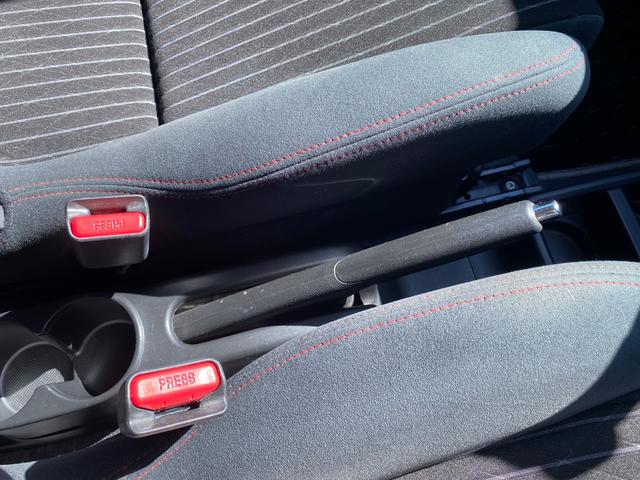 アルトワークス ベースグレード ベースグレード オートマ 前席レカロシート 純正ナビ(ワンセグ) ETC バックカメラ パドルシフト オートライト オートエアコン プッシュスタート(24枚目)