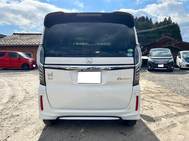 Ｎ－ＢＯＸカスタム Ｇ・Ｌホンダセンシング　２トーン　両側パワースライドドア　社外ナビ（Ｂｌｕｅｔｏｏｔｈ・フルセグ）　ＥＴＣ　バックカメラ　オートハイビーム　オートエアコン　プッシュスタート　クルーズコントロール　純正１４インチアルミホイール（8枚目）