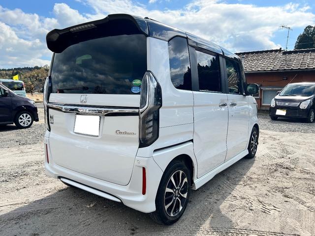 Ｎ－ＢＯＸカスタム Ｇ・Ｌホンダセンシング　２トーン　両側パワースライドドア　社外ナビ（Ｂｌｕｅｔｏｏｔｈ・フルセグ）　ＥＴＣ　バックカメラ　オートハイビーム　オートエアコン　プッシュスタート　クルーズコントロール　純正１４インチアルミホイール（10枚目）