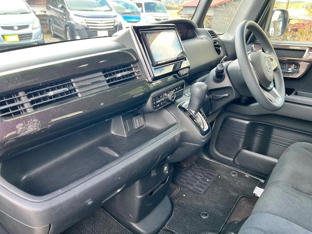Ｎ－ＢＯＸカスタム Ｇ・Ｌホンダセンシング　２トーン　両側パワースライドドア　社外ナビ（Ｂｌｕｅｔｏｏｔｈ・フルセグ）　ＥＴＣ　バックカメラ　オートハイビーム　オートエアコン　プッシュスタート　クルーズコントロール　純正１４インチアルミホイール（15枚目）