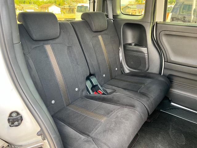 Ｎ－ＢＯＸカスタム Ｇ・Ｌホンダセンシング　２トーン　両側パワースライドドア　社外ナビ（Ｂｌｕｅｔｏｏｔｈ・フルセグ）　ＥＴＣ　バックカメラ　オートハイビーム　オートエアコン　プッシュスタート　クルーズコントロール　純正１４インチアルミホイール（18枚目）