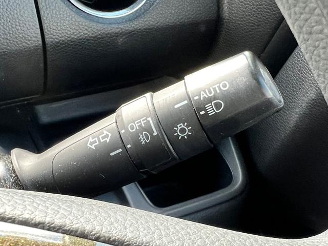 Ｎ－ＢＯＸカスタム Ｇ・Ｌホンダセンシング　２トーン　両側パワースライドドア　社外ナビ（Ｂｌｕｅｔｏｏｔｈ・フルセグ）　ＥＴＣ　バックカメラ　オートハイビーム　オートエアコン　プッシュスタート　クルーズコントロール　純正１４インチアルミホイール（30枚目）