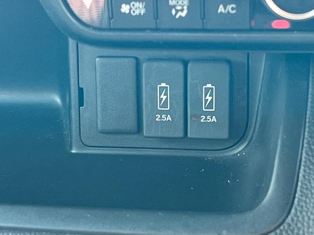 Ｎ－ＢＯＸカスタム Ｇ・Ｌホンダセンシング　２トーン　両側パワースライドドア　社外ナビ（Ｂｌｕｅｔｏｏｔｈ・フルセグ）　ＥＴＣ　バックカメラ　オートハイビーム　オートエアコン　プッシュスタート　クルーズコントロール　純正１４インチアルミホイール（38枚目）