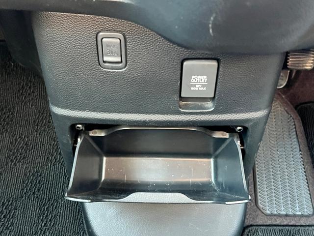 Ｎ－ＢＯＸカスタム Ｇ・Ｌホンダセンシング　２トーン　両側パワースライドドア　社外ナビ（Ｂｌｕｅｔｏｏｔｈ・フルセグ）　ＥＴＣ　バックカメラ　オートハイビーム　オートエアコン　プッシュスタート　クルーズコントロール　純正１４インチアルミホイール（41枚目）