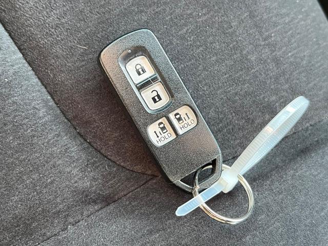 Ｎ－ＢＯＸカスタム Ｇ・Ｌホンダセンシング　２トーン　両側パワースライドドア　社外ナビ（Ｂｌｕｅｔｏｏｔｈ・フルセグ）　ＥＴＣ　バックカメラ　オートハイビーム　オートエアコン　プッシュスタート　クルーズコントロール　純正１４インチアルミホイール（43枚目）