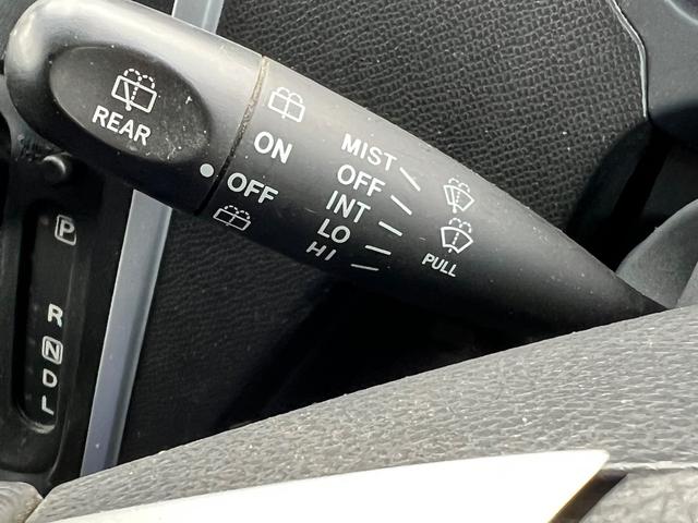 ワゴンＲスティングレー リミテッドＩＩ　純正ナビ（ワンセグＴＶ）　ＥＴＣ　バックカメラ　オートエアコン　オートライト　プッシュスタート　運転席のみシートヒーター　１４インチアルミホイール（26枚目）