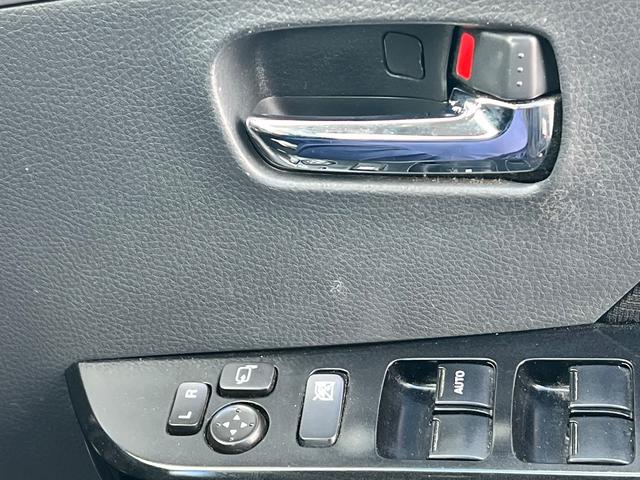 ワゴンＲスティングレー リミテッドＩＩ　純正ナビ（ワンセグＴＶ）　ＥＴＣ　バックカメラ　オートエアコン　オートライト　プッシュスタート　運転席のみシートヒーター　１４インチアルミホイール（28枚目）