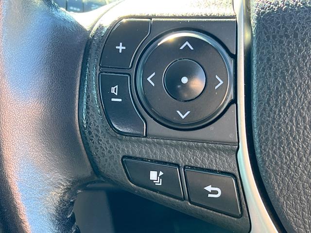 ノア ハイブリッドＳｉ　７人乗り　両側パワースライドドア　純正１０インチナビ（Ｂｌｕｅｔｏｏｔｈ・フルセグＴＶ）　バックカメラ　ＥＴＣ　前後ドラレコ　オートハイビーム　オートエアコン　プッシュスタート　純正１６インアルミ（23枚目）