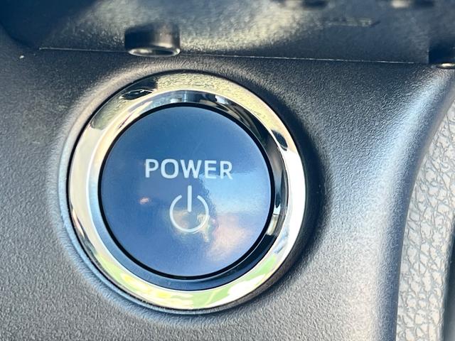 ノア ハイブリッドＳｉ　７人乗り　両側パワースライドドア　純正１０インチナビ（Ｂｌｕｅｔｏｏｔｈ・フルセグＴＶ）　バックカメラ　ＥＴＣ　前後ドラレコ　オートハイビーム　オートエアコン　プッシュスタート　純正１６インアルミ（25枚目）