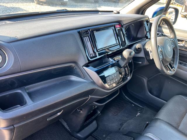 Ｎ－ＷＧＮカスタム Ｇ・ターボパッケージ　ターボ車　純正ナビ（Ｂｌｕｅｔｏｏｔｈ・フルセグ）　クルーズコントロール　ＥＴＣ　バックカメラ　前後ドラレコ　オートライト　オートエアコン　純正１４インチアルミホイール（13枚目）