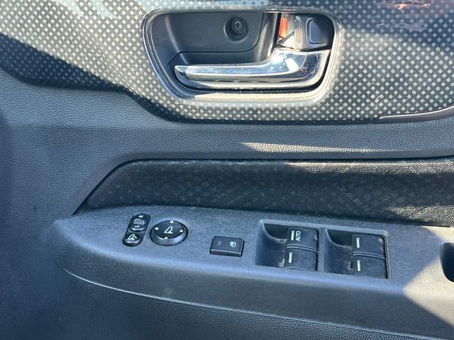 Ｎ－ＷＧＮカスタム Ｇ・ターボパッケージ　ターボ車　純正ナビ（Ｂｌｕｅｔｏｏｔｈ・フルセグ）　クルーズコントロール　ＥＴＣ　バックカメラ　前後ドラレコ　オートライト　オートエアコン　純正１４インチアルミホイール（32枚目）