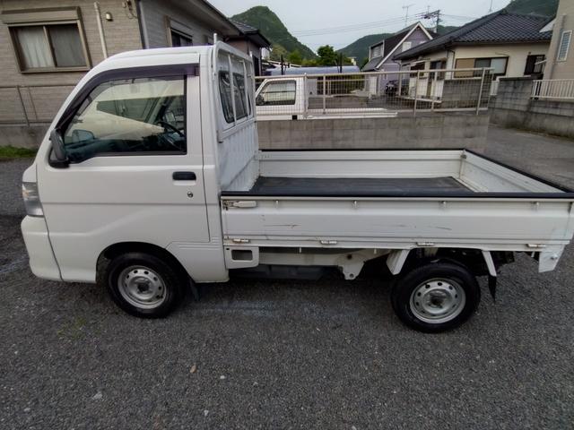 ハイゼットトラック 　４ＷＤ　ＭＴ（8枚目）