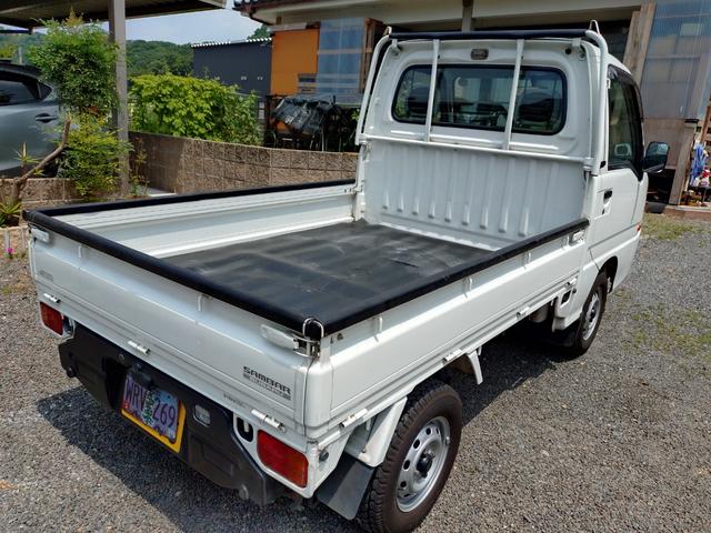 サンバートラック 　４ＷＤ　ＭＴ　エアコン　運転席エアバッグ　タイヤ新品交換済（13枚目）