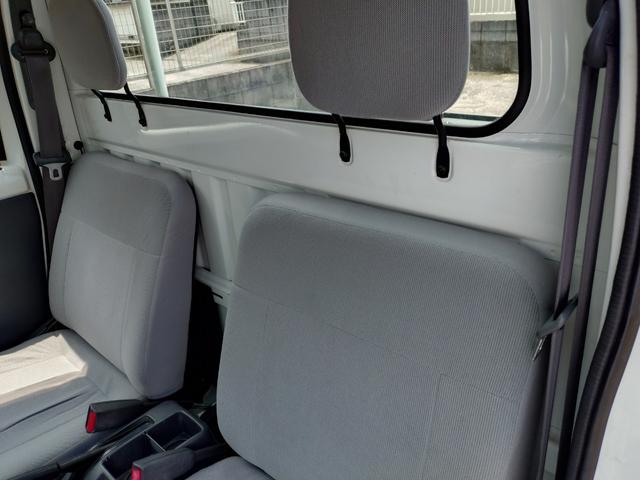 サンバートラック 　４ＷＤ　ＭＴ　エアコン　運転席エアバッグ　タイヤ新品交換済（30枚目）