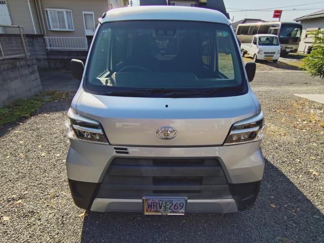 TOYOTA PIXIS VAN DELUXE SA III