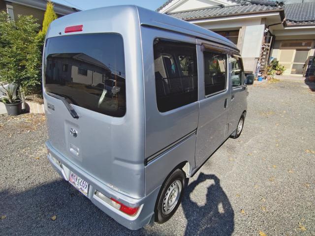 TOYOTA PIXIS VAN DELUXE SA III
