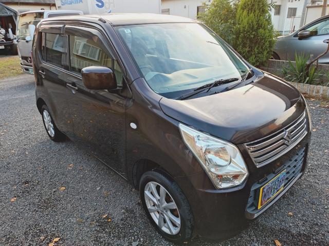 ワゴンR FX ETC キーレスエントリー アイドリングストップ 電動格納ミラー ベンチシート CVT 盗難防止システム ABS CD アルミホイール 衝突安全ボディ エアコン パワーステアリング パワーウィンドウ(12枚目)