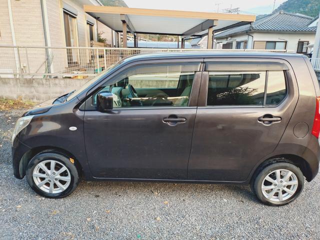 ワゴンR FX ETC キーレスエントリー アイドリングストップ 電動格納ミラー ベンチシート CVT 盗難防止システム ABS CD アルミホイール 衝突安全ボディ エアコン パワーステアリング パワーウィンドウ(17枚目)