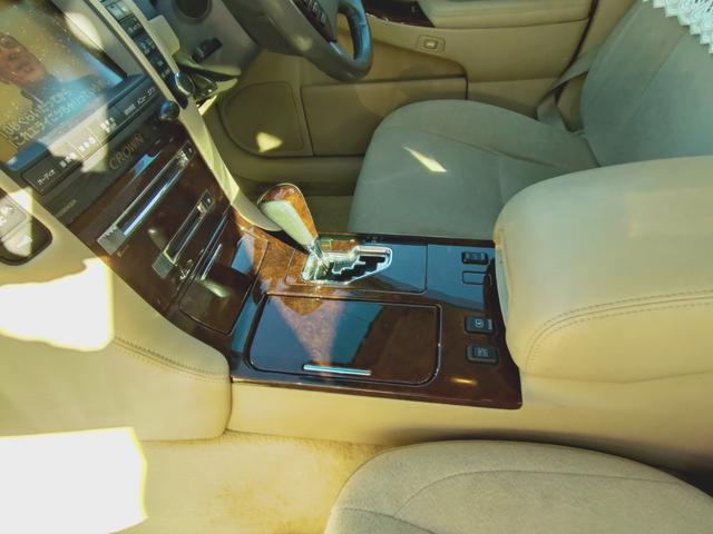 ���i�����ގ��ɕK�����삷�郌�o�[�ł��B����̂��₷�����̂ɂȂ��Ă��܂��B���Ј�x�̊����Ă��������B