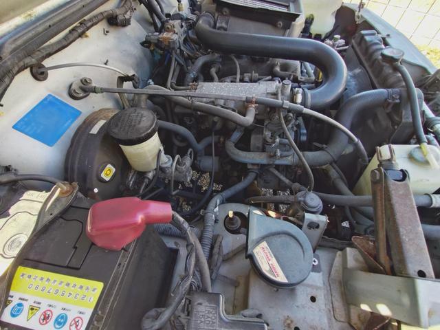 ジムニー ワイルドウインド　４ＷＤ　ＭＴ　アルミホイール　エアコン　社外バンパーＦ．Ｒ（20枚目）