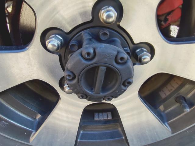 ジムニー ワイルドウインド　４ＷＤ　ＭＴ　アルミホイール　エアコン　社外バンパーＦ．Ｒ（25枚目）