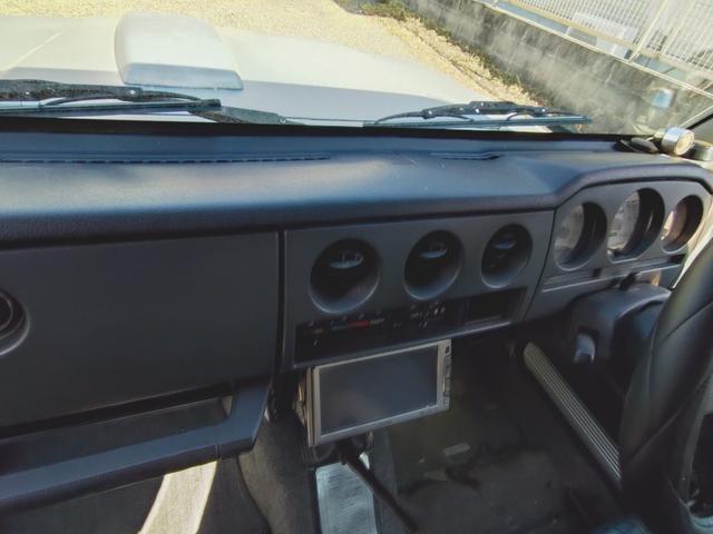 ジムニー ワイルドウインド　４ＷＤ　ＭＴ　アルミホイール　エアコン　社外バンパーＦ．Ｒ（30枚目）