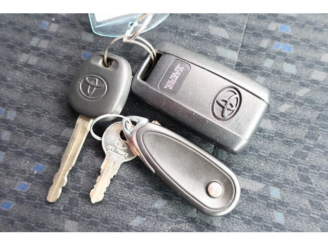 ナッツRV クレアエボリューション 5.0XX キャンピングカー 軽油 6名乗車 FFヒーター インバーター ソーラーパネル TV 電子レンジ トリプルサブバッテリー 家庭用エアコン 1500Wインバーター 外部電源 メモリーナビ バックモニター(36枚目)