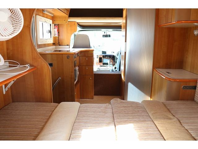 カムロード 3.0DT バンテック ジル480スキップ キャンピングカー キャブコン 家用エアコン 40L冷蔵庫 FFヒーター サイドオーニング 1500Wインバーター ソーラーパネル トリプルサブBT マルチルーム 常時バックモニター(47枚目)